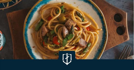 Букатини с паламуд, аспержи и джанки